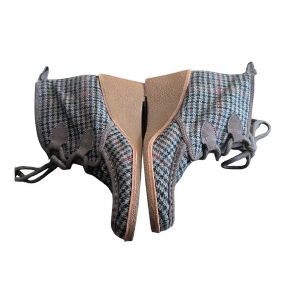 G.H. Bass & Co. Tweed Wedge Boots | Size 9M | Gray, Red & Tan | Never Worn - Picture 3 of 5